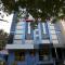 Hotel O Saraswathi Residency Near SR Nagar Metro Station