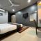 RJB Grand