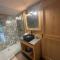 Cosy Mary Chalet