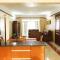 Highlands Suites Hotel and Apartments