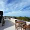87979 Very chic 3BR Condo, tons of amenities, 1 block from Ocean