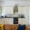 Prime Location Cardiff Pontcanna Modern 2 Bedroom Apartment with Privat Parking