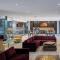 Beautiful 2 BR Apt At Crystal City With Gym