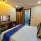 LA MIA Lakeview Hotel