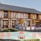 Maison Calme 14 personnes, piscine, jardin et parking