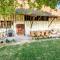 Maison Calme 14 personnes, piscine, jardin et parking