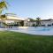 Reshkov Pool Apartments