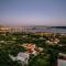 Villa Dalmatina Hill House - private pool, sea and hill view, rooftop terrace, free parking - Каштела
