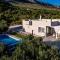 Villa Dalmatina Hill House - private pool, sea and hill view, rooftop terrace, free parking - Каштела