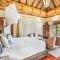 5BR Cap Cana Villa with Ocean & Golf Views, Chef, Maid, Butler, Pool, Jacuzzi, and Beach Club Access - Punta Cana
