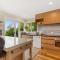 Lakefront Getaway in Rotorua - 罗托鲁瓦