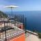 OrangeHouse Cinque Terre. Private parking