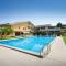 Luxury PenthousePool50m to lake