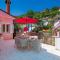 NINA ROSE boutique villa