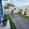 Modern sunshine yellow apartment with nature views - Willemstad