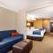 Comfort Inn & Suites - Medicine Hat