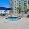 37th floor Amazing spacious unit with parking - ميامي