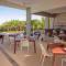 Luxury Apartment with M Benz and & Driver Included - 艾库玛尔