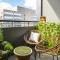 Escape To Melbourne - Stylish 1 Bedroom-Gym - Aircon -Balcony