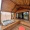 DAMONA LODGES