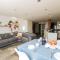 2 Dewars Farm Cottages