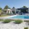 Maison dArchitecte BAIA piscine plein sud Uzès