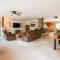 Rustic Groveland Home Private Hot Tub, Deck and BBQ