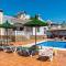 Villa Tres Olivos by Villa Plus