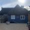 The Shack - Thatched Self Contained Annex - Collingbourne Ducis