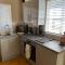 The Shack - Thatched Self Contained Annex - Collingbourne Ducis