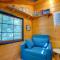 Leavenworth Cabin with Private Hot Tub!