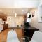 Lovely 1 Bedroom Suite Near Town