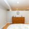 Lovely 1 Bedroom Suite Near Town