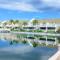 Southbay by the Gulf #51 - Walk to private beach in 3 min - Beach setup included - Spectacular lake views - Completely Remodeled 2BR/2.5BA Townhouse - ديستين