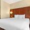 Comfort Suites Medical Center near Six Flags