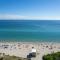 Water View Building With Pool - 5-Min Walk To The Beach - Hallandale Beach