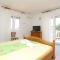 Holiday house with a parking space Kastel Stafilic, Kastela - 21506