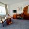 City Hotel
