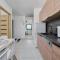 City Center Mirrors Apartment with Parking by Noclegi Renters - 弗罗茨瓦夫