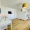 aday - Green Light Apartment Suite in the center of Hjorring - Йеррінґ