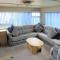 Seaview: The Crown:- 6 Berth, Central heated, Enclosed Veranda
