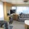 Seaview: The Crown:- 6 Berth, Central heated, Enclosed Veranda