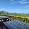 Port Angeles Blue Mountain Lodge with Bunkhouse - King Hill