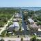 9141 Lake #102
