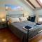 Tivarnella B&B - Large and bright Attic in Trieste Center