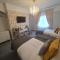 Beaufort Lodge - Central Location & Free Parking - 汤顿