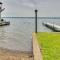 Lakefront Canandaigua Home with Dock and Kayak! - 卡南代瓜