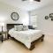 Bright, Pet-Friendly Home 16 Mi to Downtown Ocala
