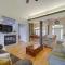 Classy Home with Hot Tub and Mt Jefferson Views! - West Jefferson
