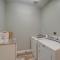 Classy Home with Hot Tub and Mt Jefferson Views! - West Jefferson